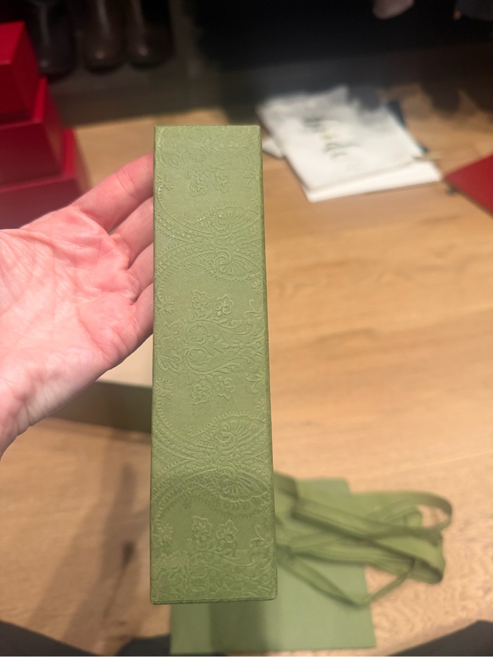 Gucci Olive Green Gift Box with Branded Ribbon and self sealing envelope - Picture 9 of 12